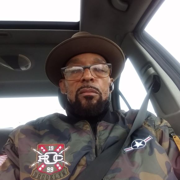 Meet your Posher, Kevin - Picture 1 of 1